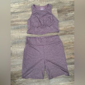 Activewear shorts and sports bra set